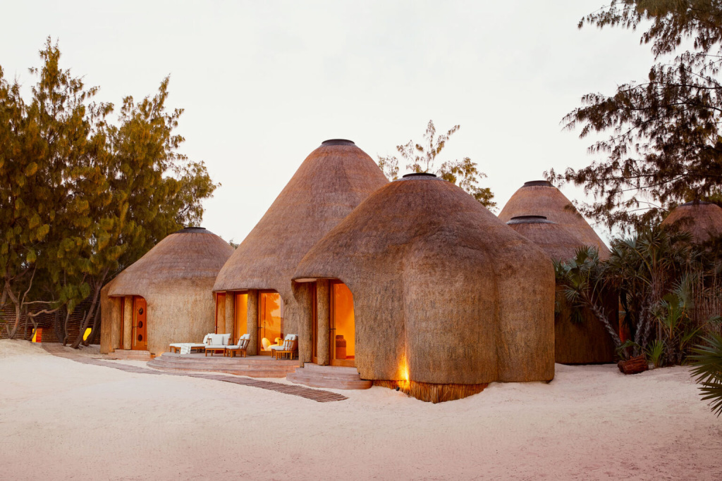 Bungalow-at-Kisawa-Sanctuary-on-Benguerra-Island-1536x1024.jpg